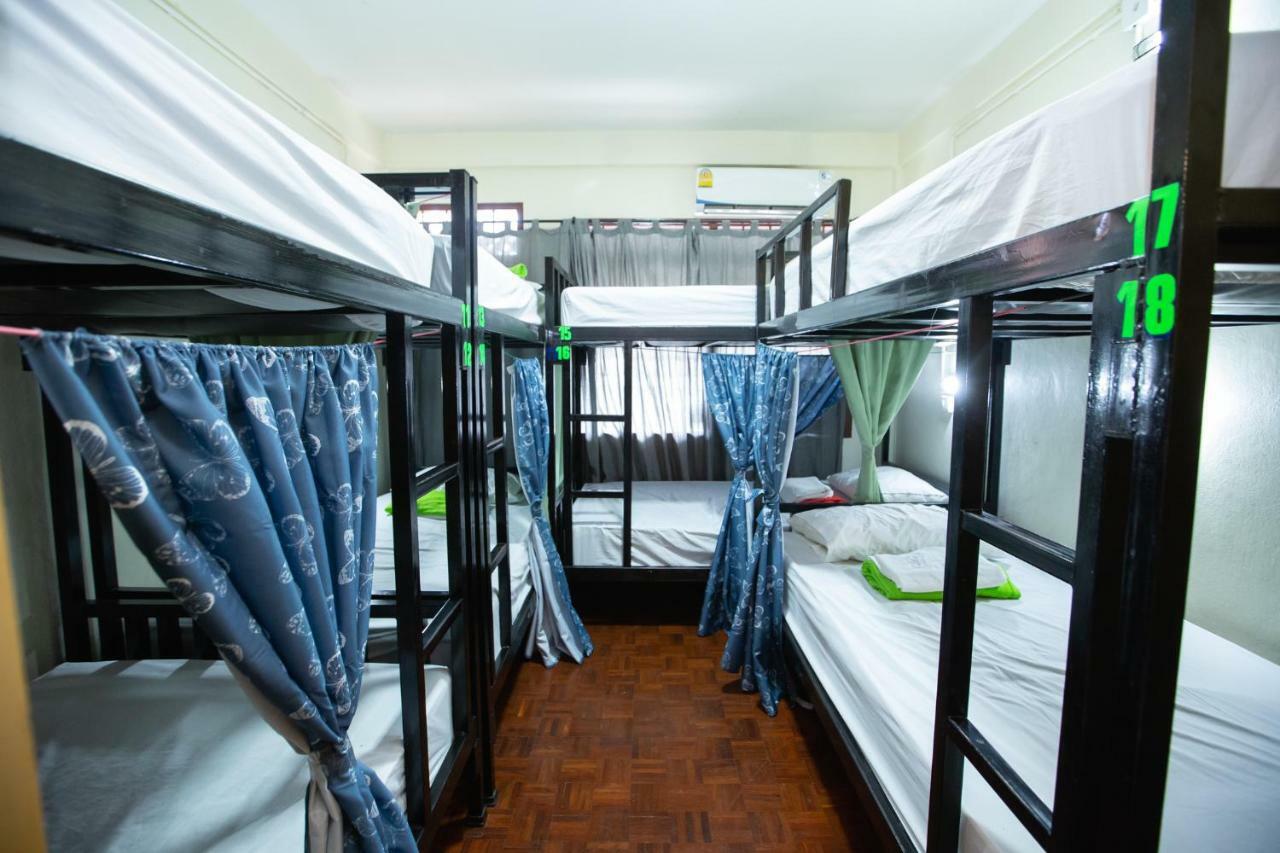 The Bridge Hostel Bangkok Esterno foto