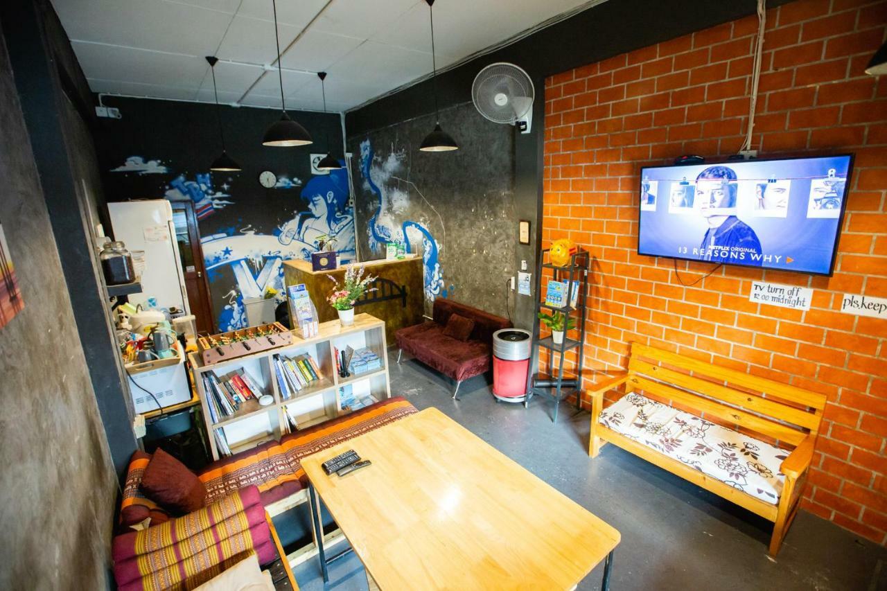 The Bridge Hostel Bangkok Esterno foto