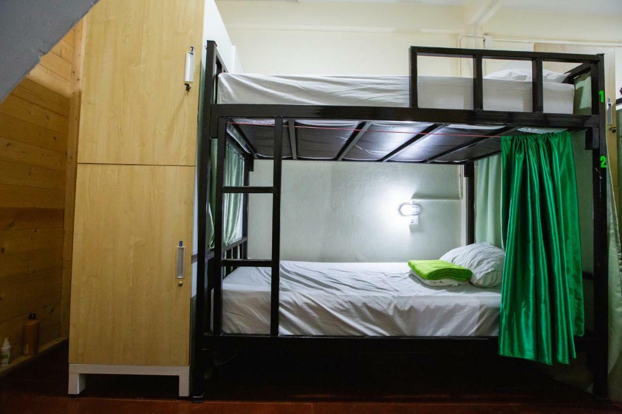 The Bridge Hostel Bangkok Esterno foto