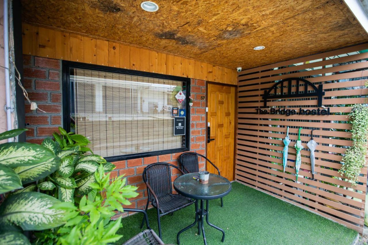 The Bridge Hostel Bangkok Esterno foto