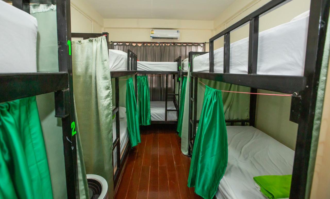 The Bridge Hostel Bangkok Esterno foto