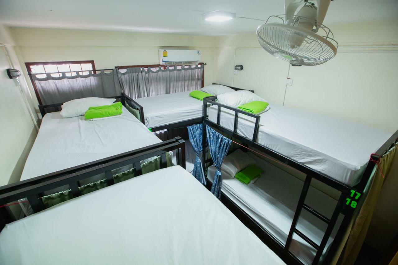The Bridge Hostel Bangkok Esterno foto