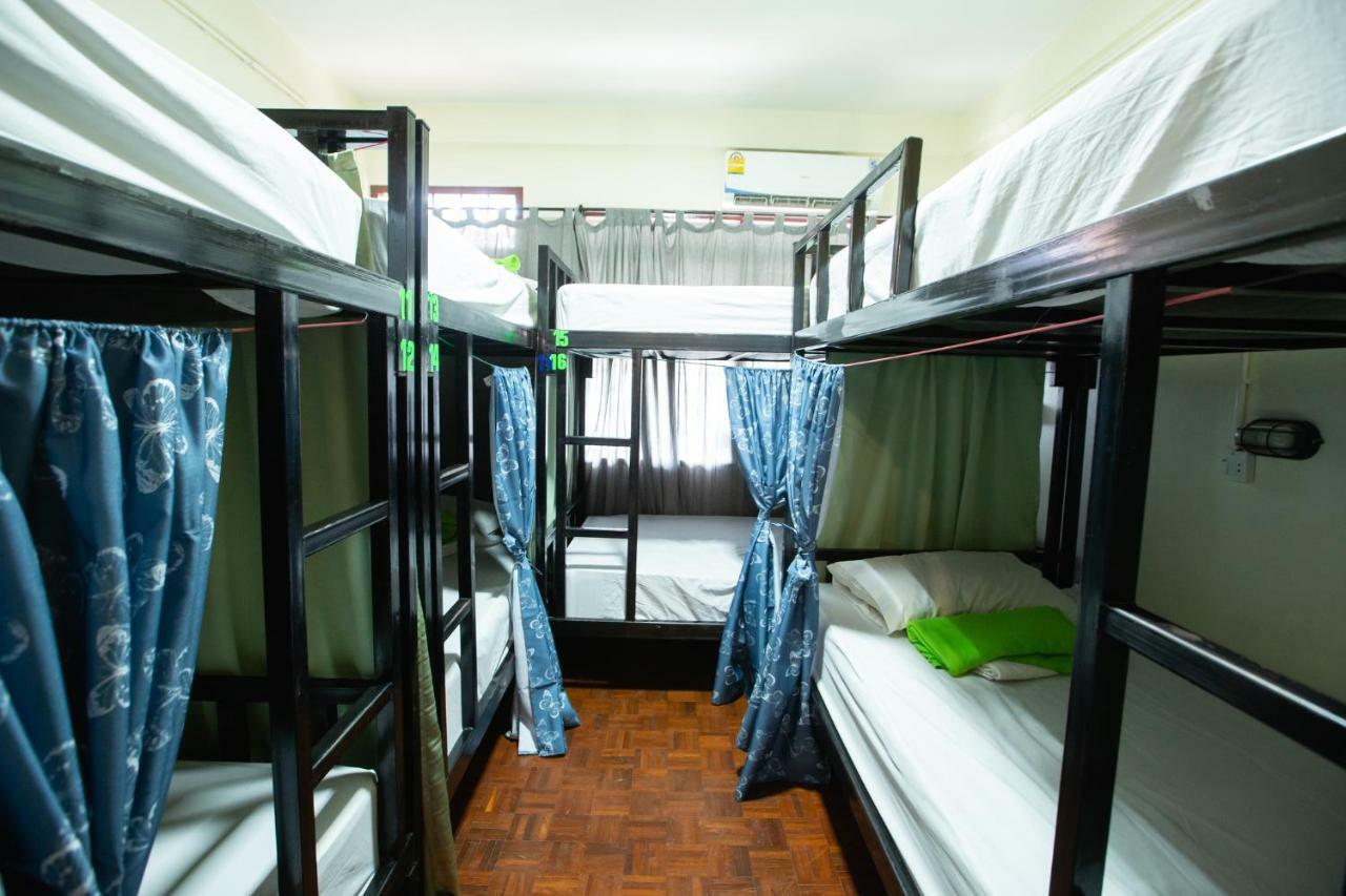 The Bridge Hostel Bangkok Esterno foto