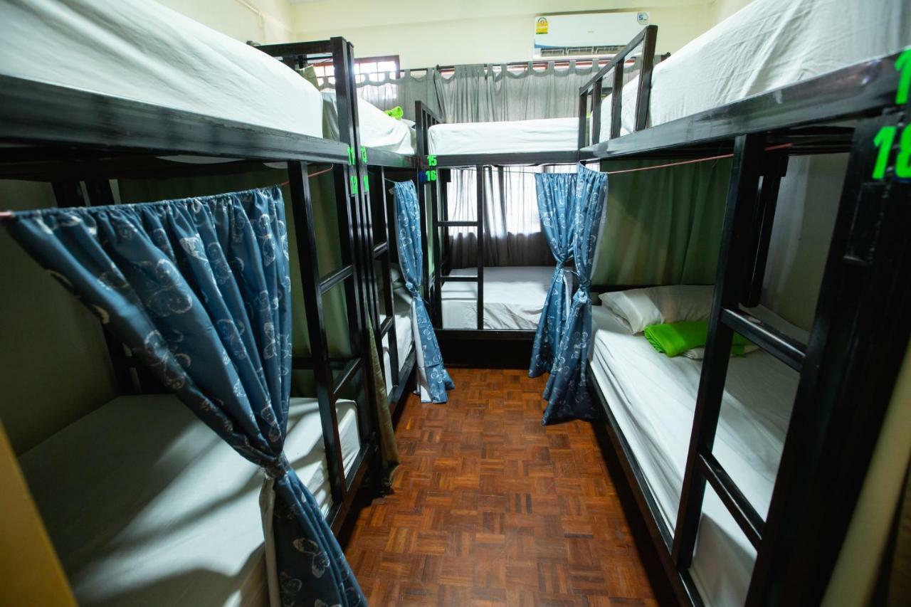 The Bridge Hostel Bangkok Esterno foto
